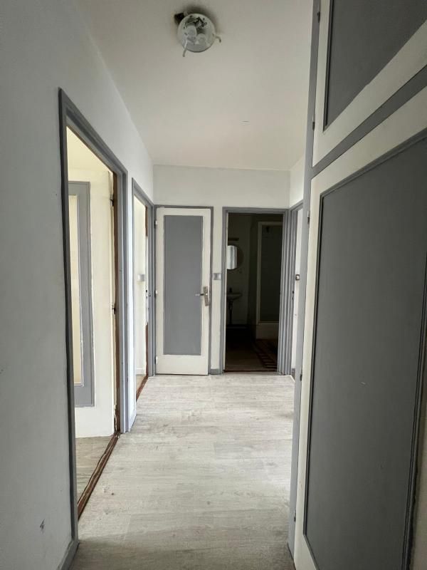 Квартира с 2 спальнями в Дранси, Франция № 181077