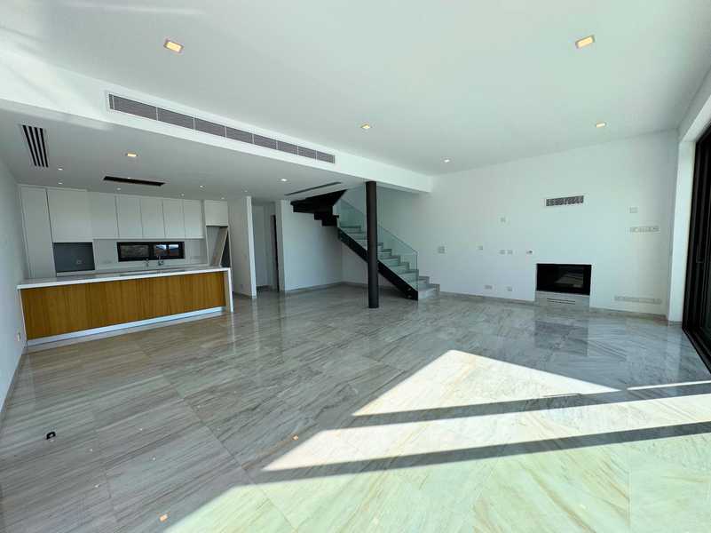 Вилла с 3 спальнями в Агиос Тихонас, Кипр № 18713