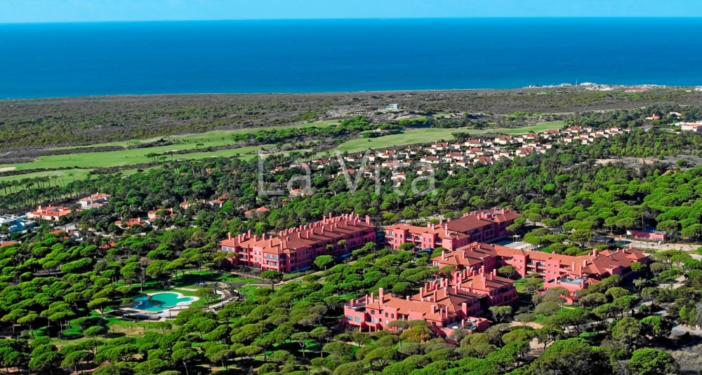 3 bedrooms Apartment in Cascais, Portugal No. 75295