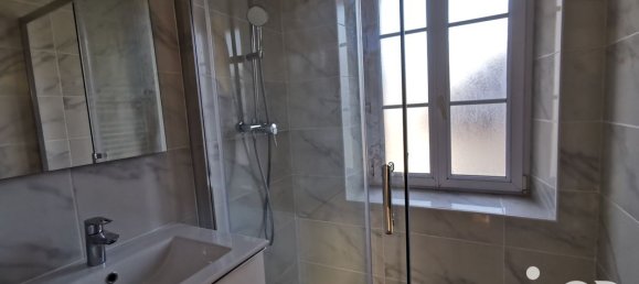 3-salle Appartement à Lamorlaye, France No. 218480 14