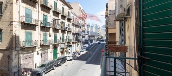 5 rooms Apartment in Palermo, Italy No. 19409 32