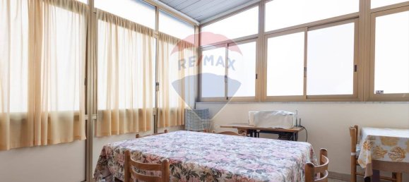 5 rooms Apartment in Palermo, Italy No. 19409 8