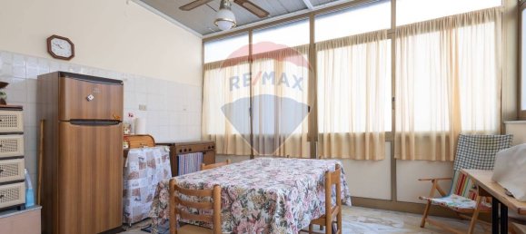 5 rooms Apartment in Palermo, Italy No. 19409 7