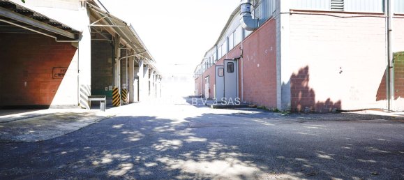 Lagerhaus in La Cassa, Italy 7500m², Nr. 67751 4