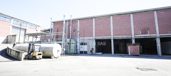 Lagerhaus in La Cassa, Italy 7500m², Nr. 67751 3