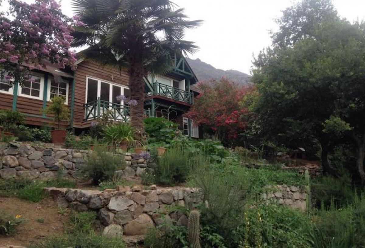 4 bedrooms House in Santiago, Chile No. 1404