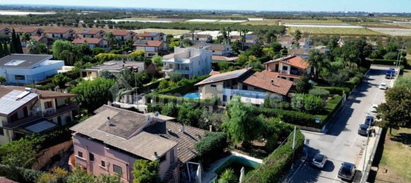 9 bedrooms Villa in Noicattaro, Italy No. 87053 2