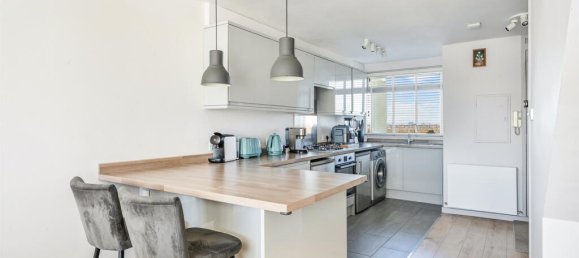 2 bedrooms Maisonette in London, United Kingdom No. 9936 4