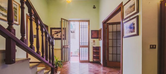 8 rooms House in Viareggio, Italy No. 211107 7