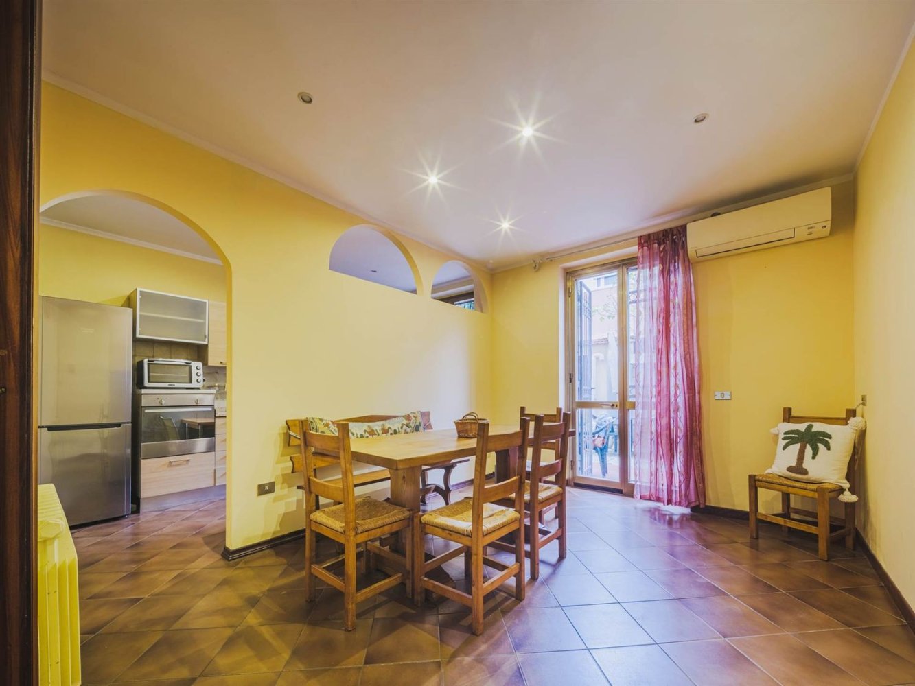 8 rooms House in Viareggio, Italy No. 211107