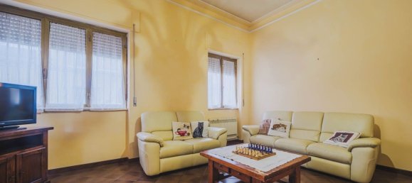 8 rooms House in Viareggio, Italy No. 211107 8