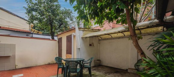 8 rooms House in Viareggio, Italy No. 211107 5