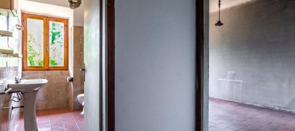 10 rooms House in Certaldo, Italy No. 219033 6