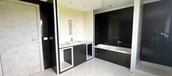 Villa de 5 habitaciónes en Goito, Italy No. 338432 19