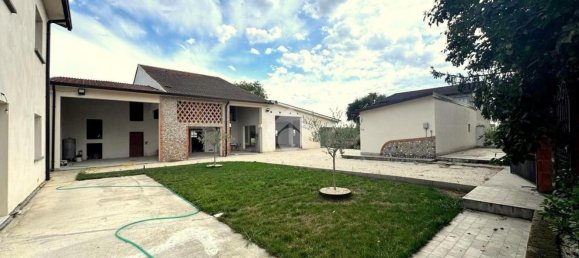 Villa de 5 habitaciónes en Goito, Italy No. 338432 32