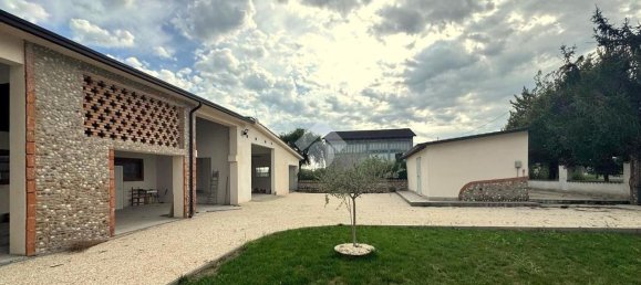 Villa de 5 habitaciónes en Goito, Italy No. 338432 28