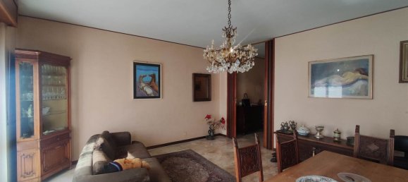 4 rooms Apartment in Piacenza, Italy No. 217710 4