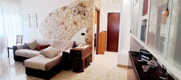 3غرفة شقة في Bari, Italy رقم 39581 12