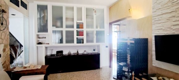 3غرفة شقة في Bari, Italy رقم 39581 8