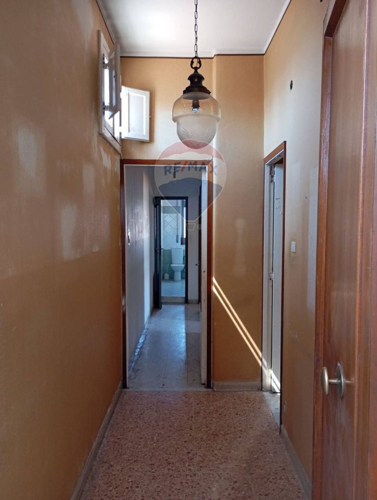 4 bedrooms Apartment in Catania, Italy No. 311983
