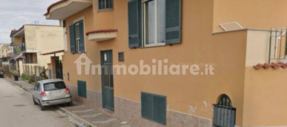 Edificio de 5 habitaciónes en Caivano, Italy No. 296237 2