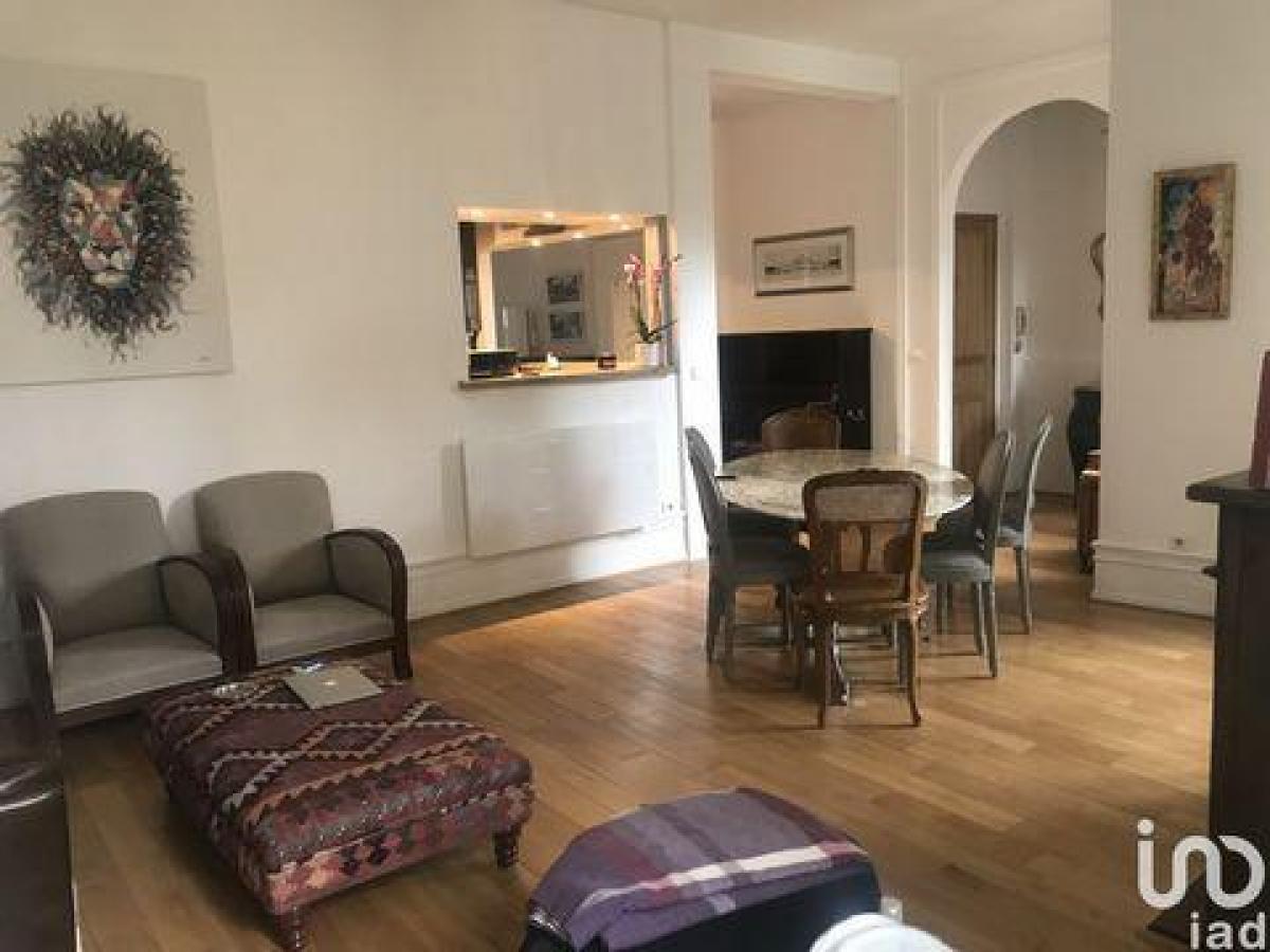 2 bedrooms Condo in Troyes, France No. 32806