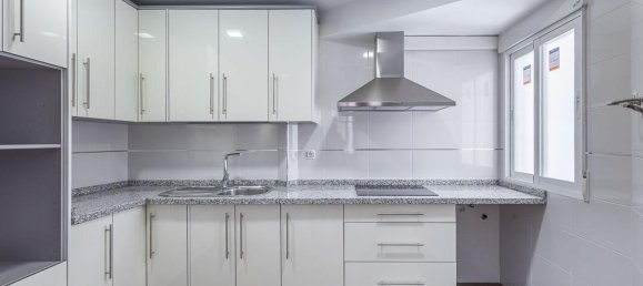 Apartamento de 3 dormitorios en Granada, Spain No. 148240 6