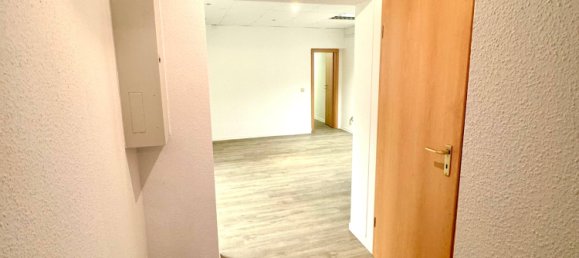 Офис с 3 комнатами в Магдебург, Германия № 32924 6