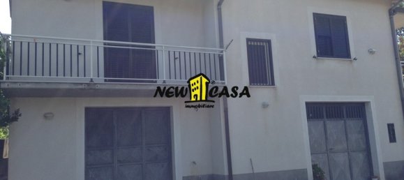 3 bedrooms House in Nusco, Italy No. 87141 4