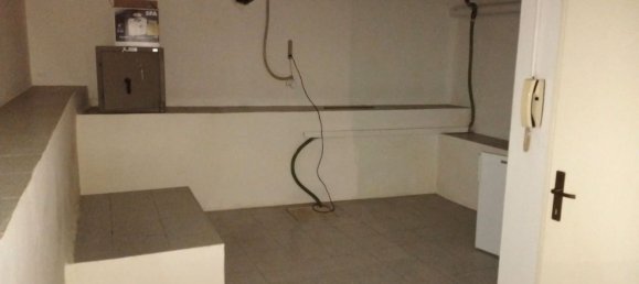 45m² Commercial property in Padua, Italy No. 265674 4