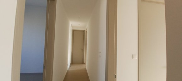 3 bedrooms Apartment in Germasogeia, Cyprus No. 749 7