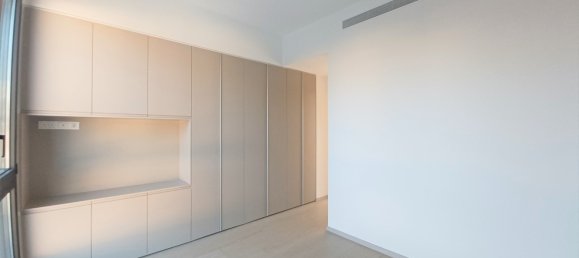 3 bedrooms Apartment in Germasogeia, Cyprus No. 749 10