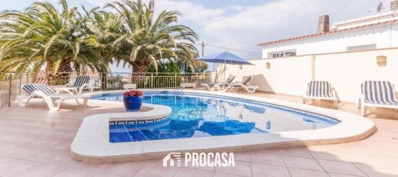 5 bedrooms House in Roses, Spain No. 161962 4