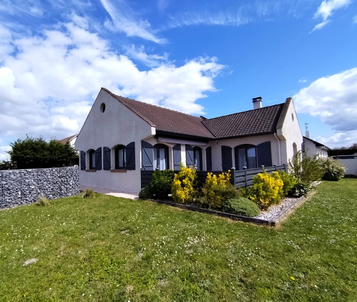 3 bedrooms House in Groffliers, France No. 245506