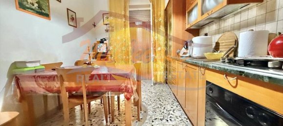 3 Schlafzimmer Wohnung in Syracuse, Italy, Nr. 246477 9