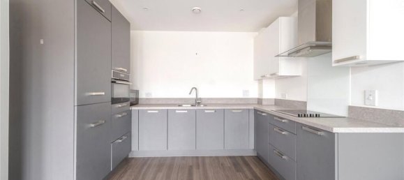 1 bedroom Apartment in London, United Kingdom No. 12239 2