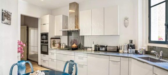 4 bedrooms Apartment in Paris, France No. 105731 9