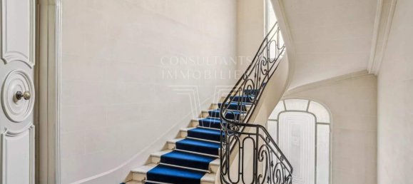 4 bedrooms Apartment in Paris, France No. 105731 14