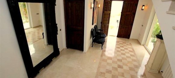 5 Schlafzimmer Villa in Mijas, Spain, Nr. 137544 25