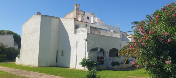 2 Schlafzimmer Haus in Quarteira, Portugal, Nr. 137804 12