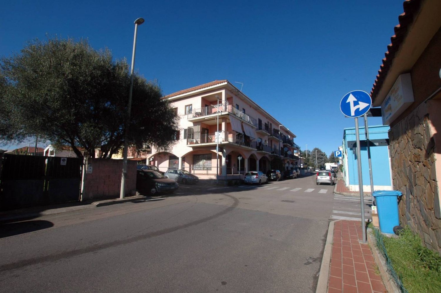 Imóvel comercial de 1 divisão em Olbia, Italy N.º 43751