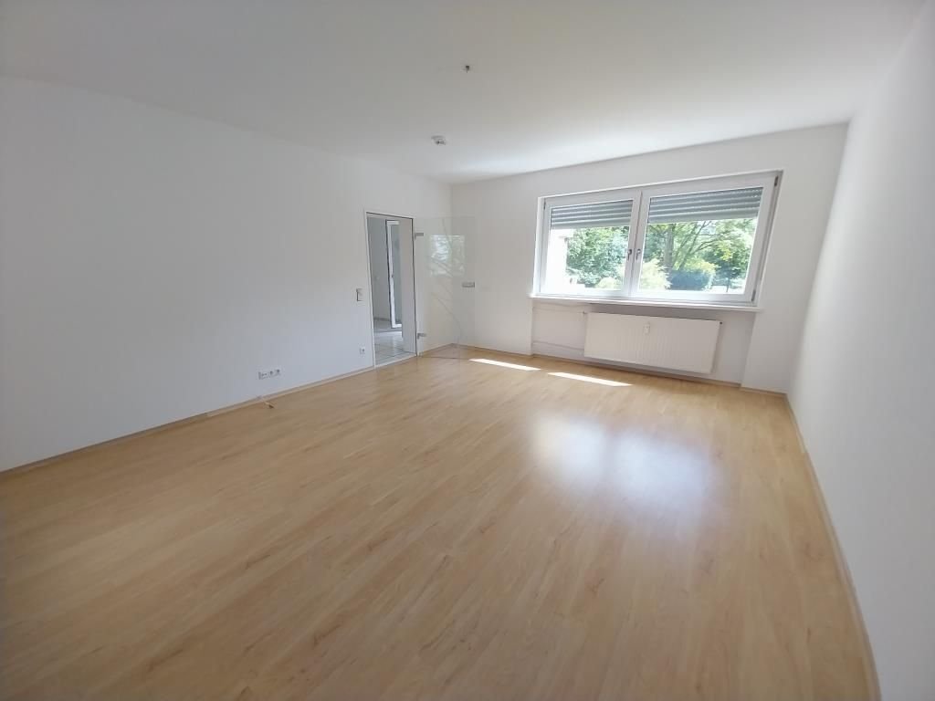 3 rooms Apartment in Regensburg, Germany No. 20576