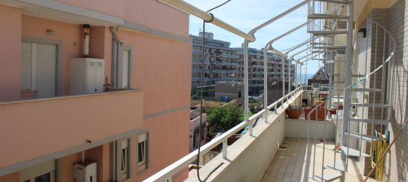 Dúplex de 5 dormitorios en Nettuno, Italy No. 356452 9