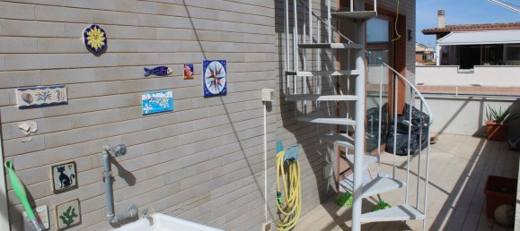 Dúplex de 5 dormitorios en Nettuno, Italy No. 356452 14