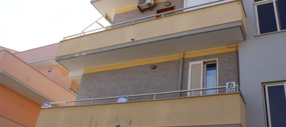 Dúplex de 5 dormitorios en Nettuno, Italy No. 356452 2