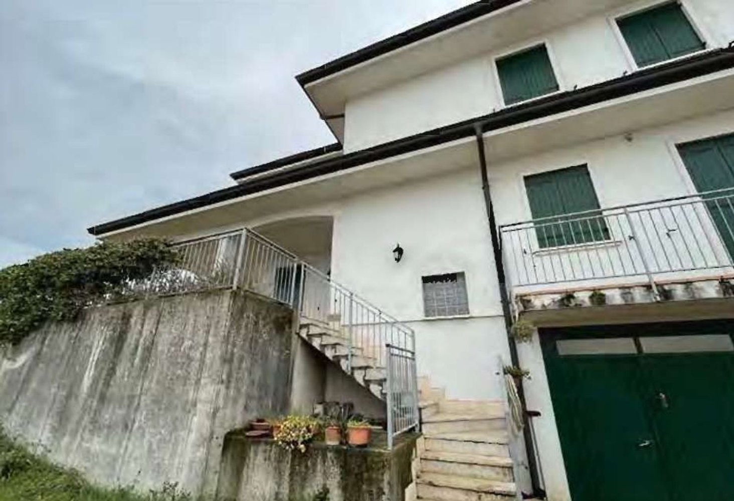 Villa de 10 habitaciónes en Roverbella, Italy No. 298746