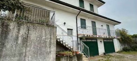 Villa de 10 habitaciónes en Roverbella, Italy No. 298746 2
