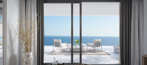 5 bedrooms Villa in Castillo de la Duquesa, Spain No. 284437 3