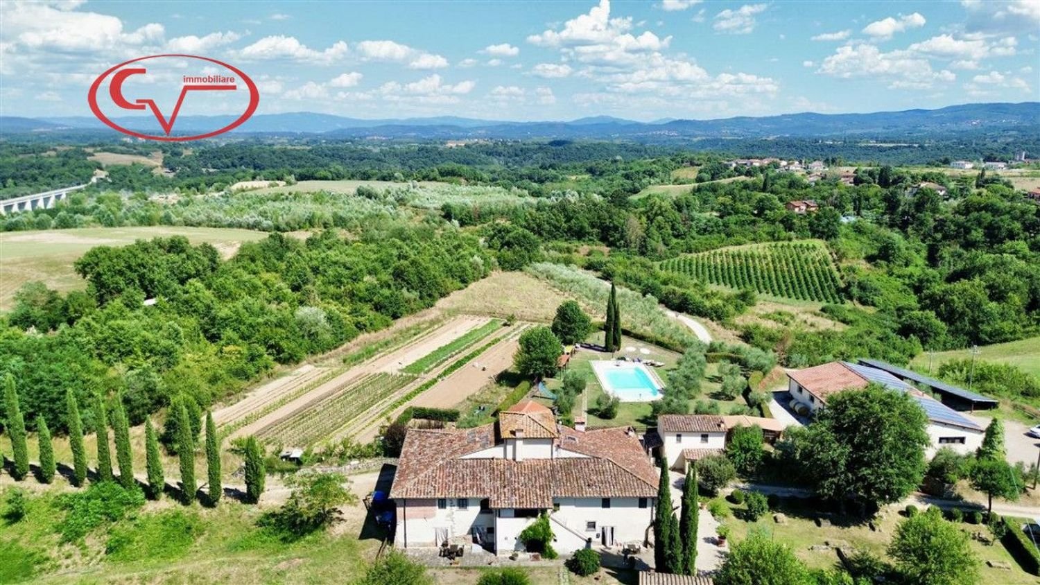 25 rooms Villa in Terranuova Bracciolini, Italy No. 284743