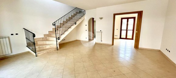 3-Zimmer Villa in Anzio, Italy, Nr. 76653 4